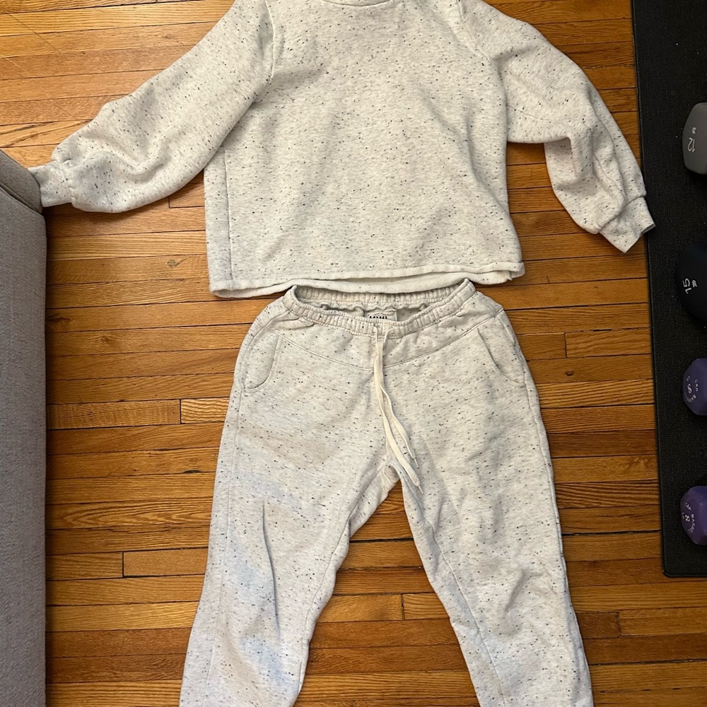 Madewell Gray Sweatshirt and Joggers Set
